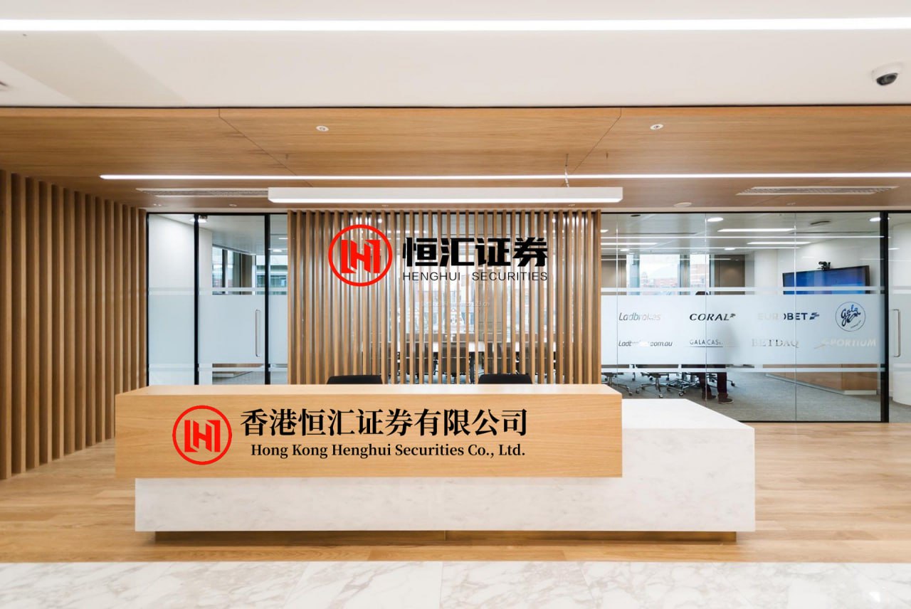 鸿阳配资 股价大跌超90%，又一大牛股被立案